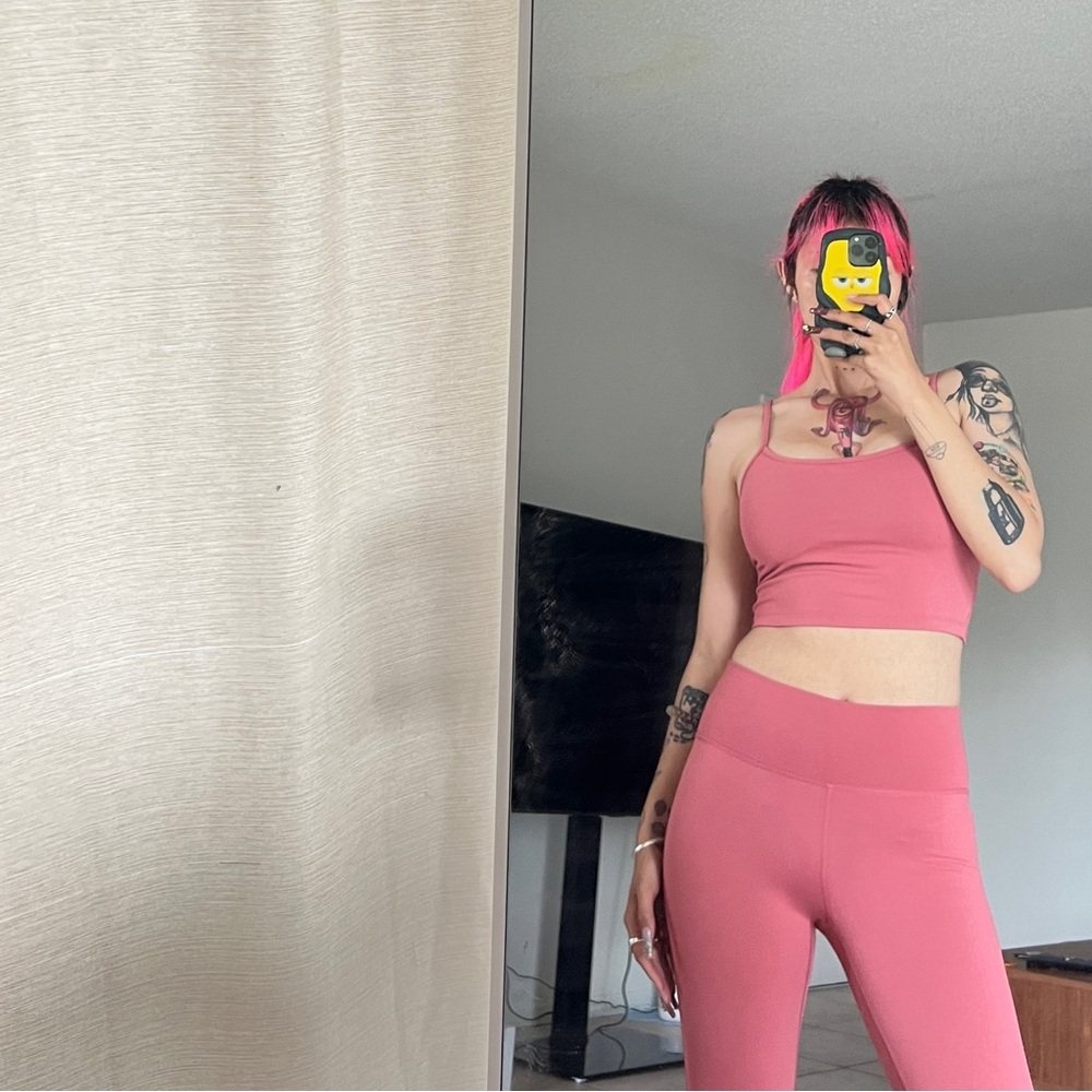 Pink Sport Bra & Yoga Pants Size M